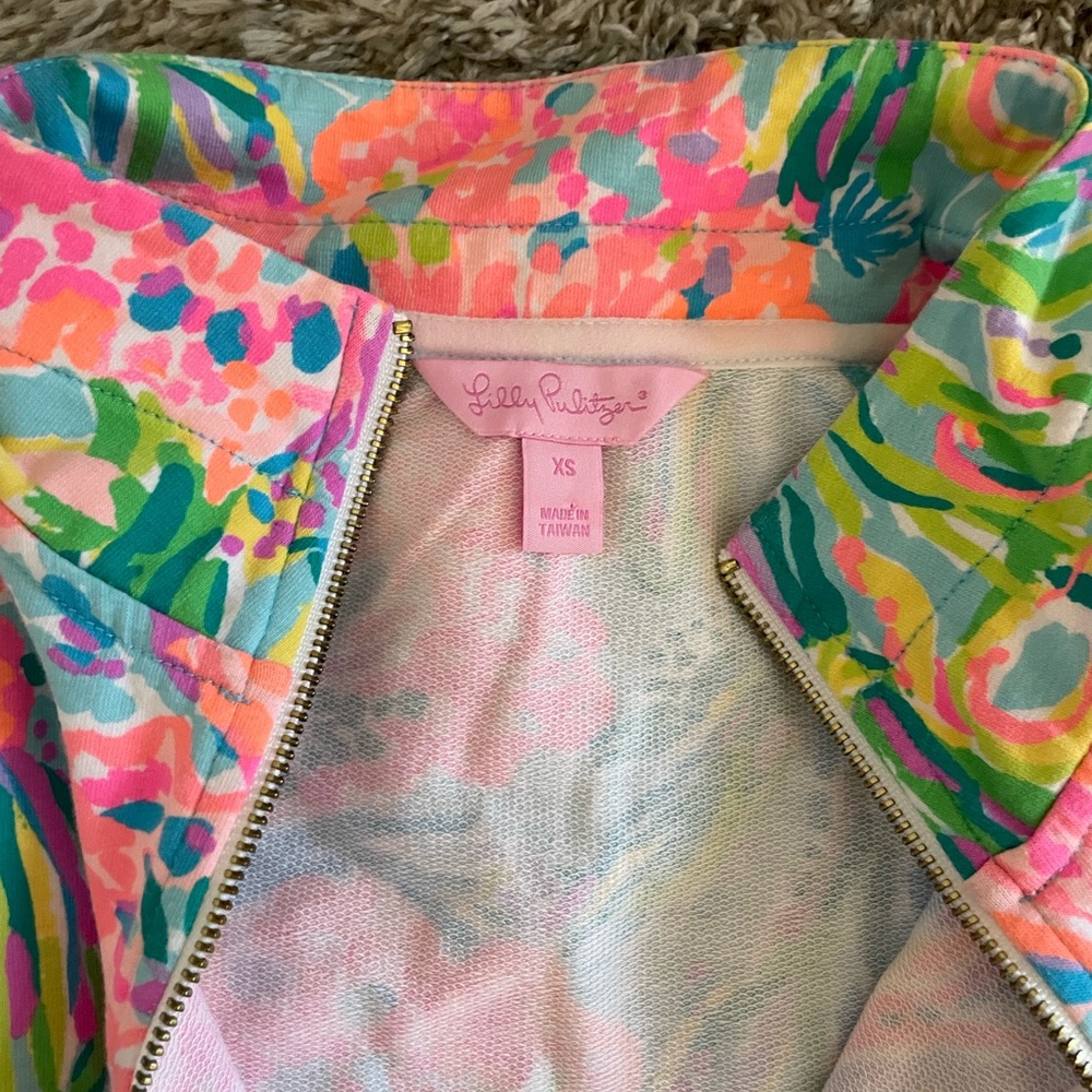 Lilly Pulitzer Pop Over - Picture 6 of 7